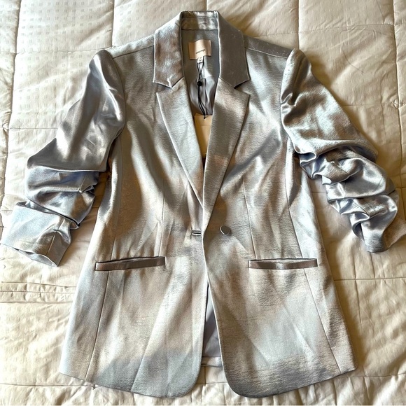 CINQ A SEPT Kylie Satin Blazer in Silver Size 00 NWT - Picture 6 of 15